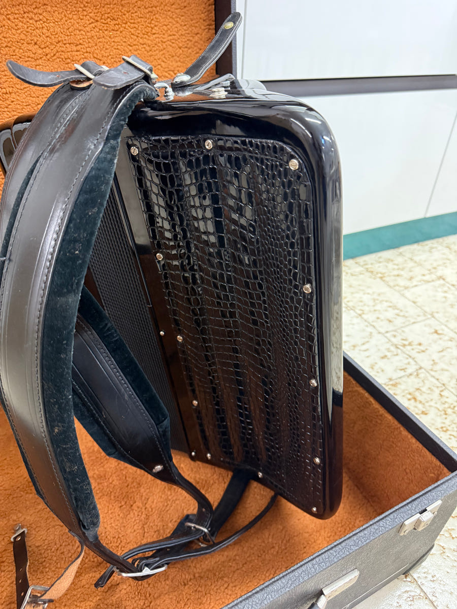 Fisarmonica a bottoni Stradella Musette – 120 bassi – 9+5 registri