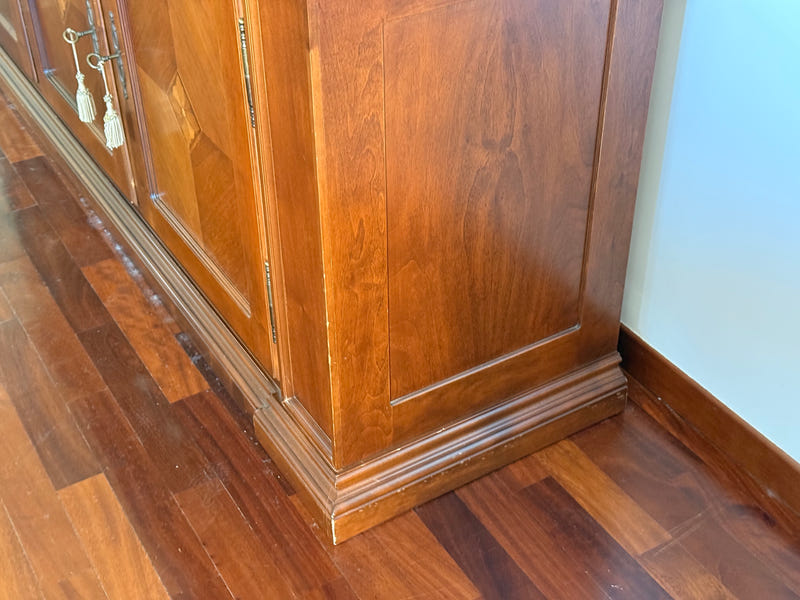 Credenza bassa in legno