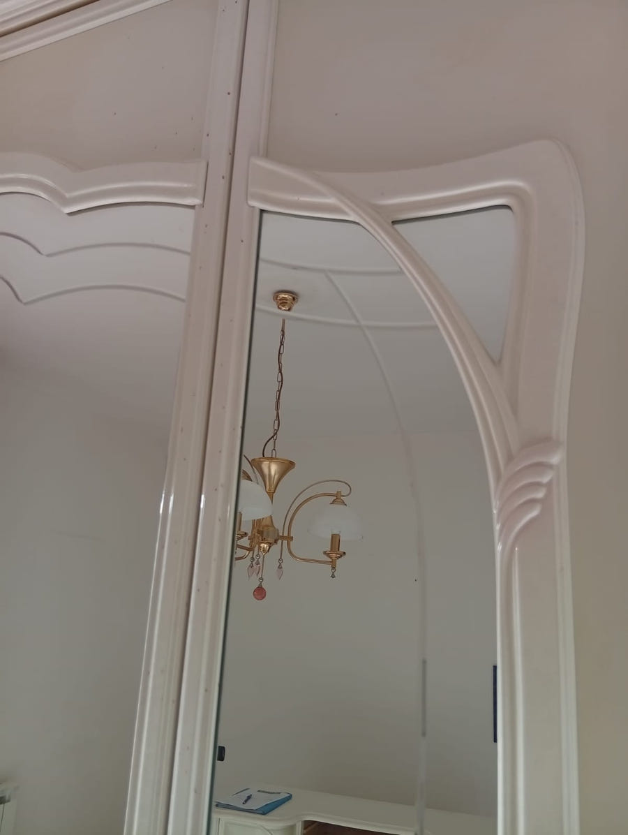 Camera matrimoniale completa stile classico