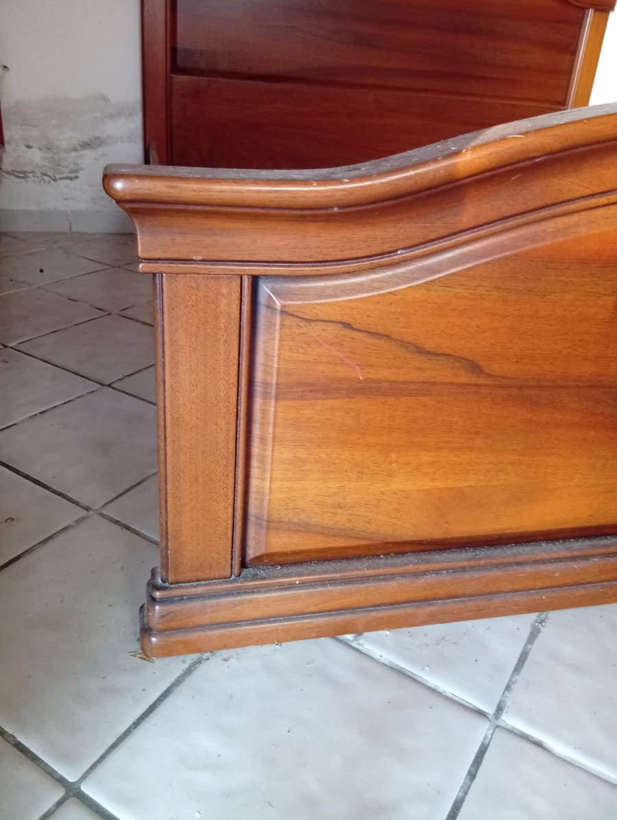 Camera matrimoniale completa senza comodini