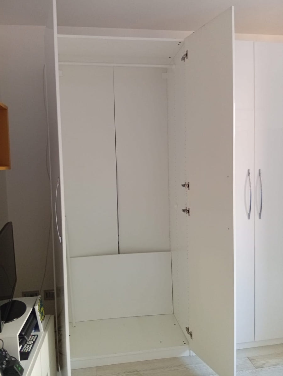 Armadio ad angolo IKEA bianco lucido