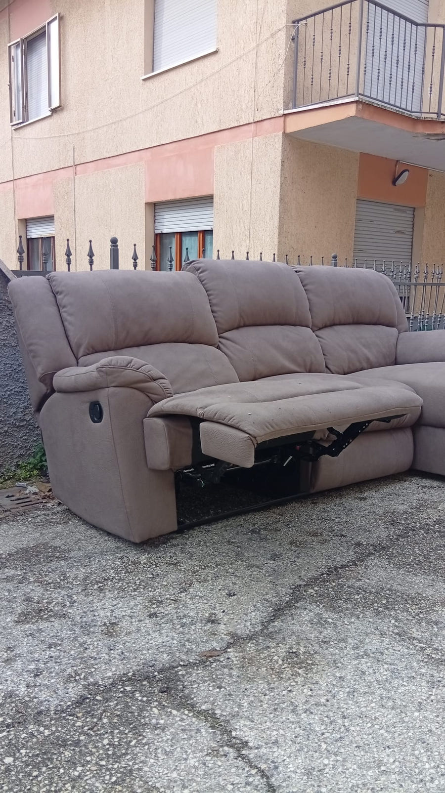 Divano angolare con Recliner meccanico