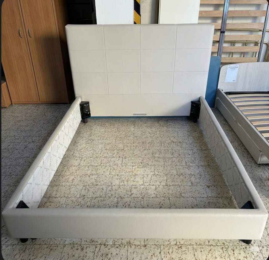 Letto matrimoniale in ecopelle