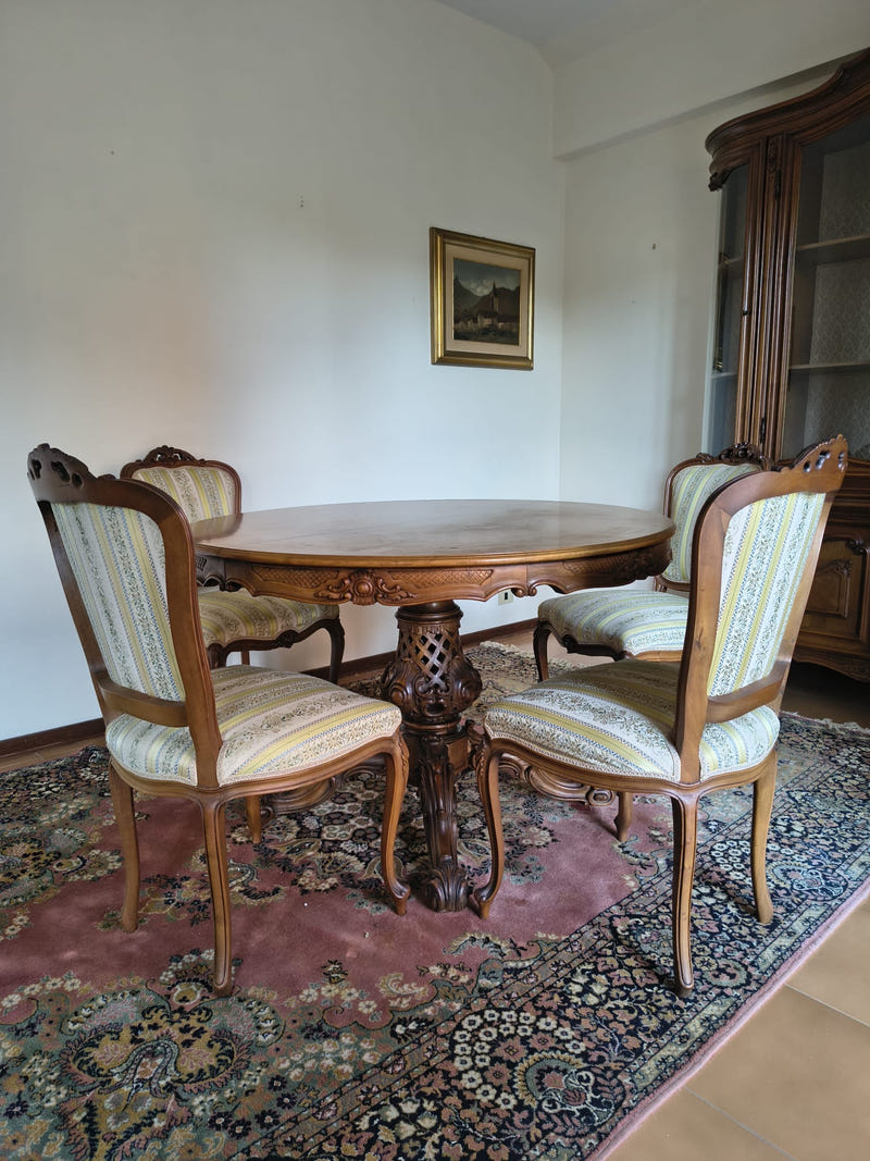 Sala completa in stile