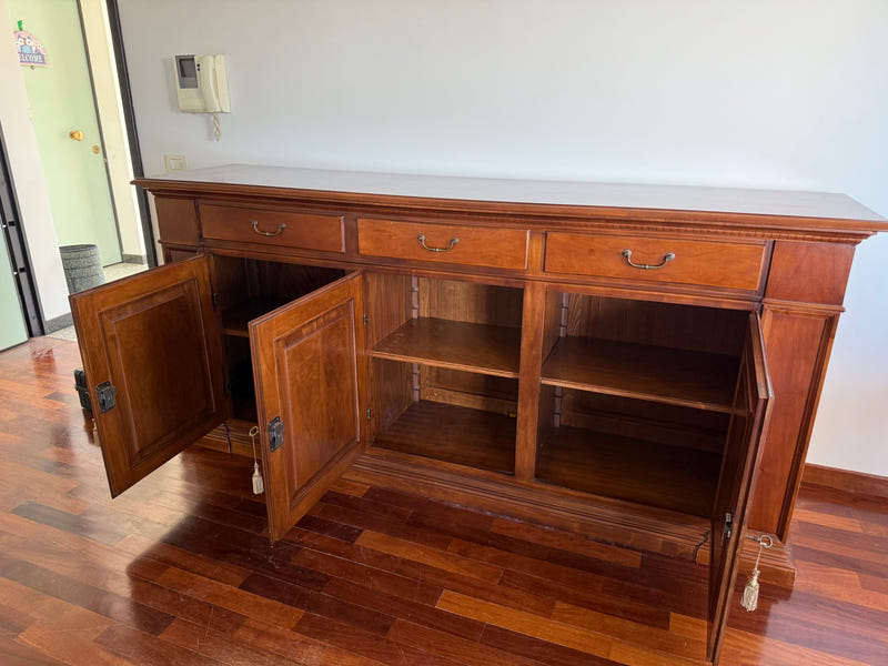 Credenza bassa in legno
