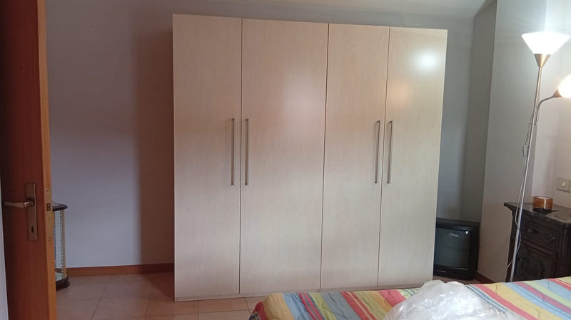 Armadio basso a 4 ante