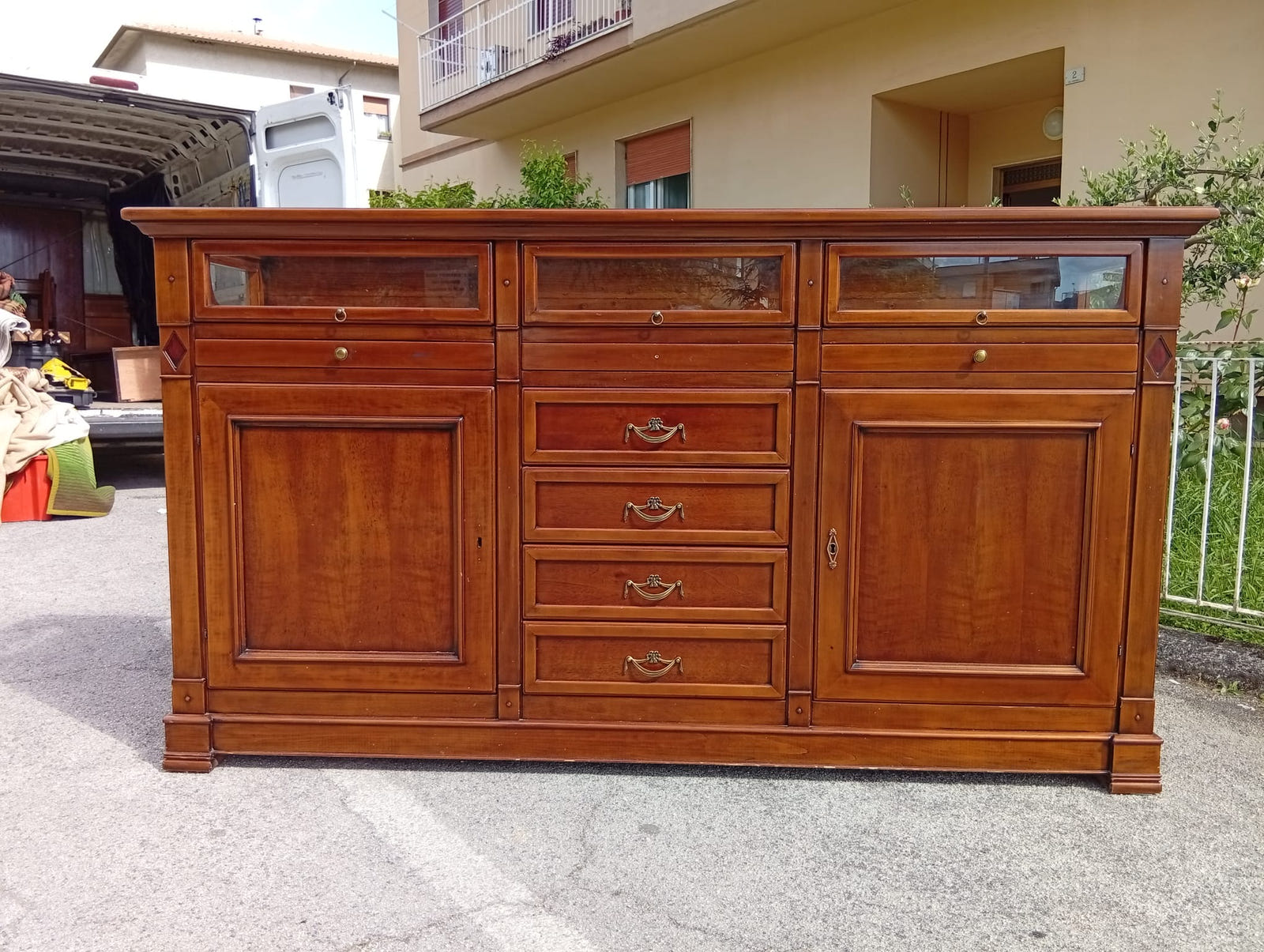 Credenza in legno MASSON MATIÉE con piana in vetro