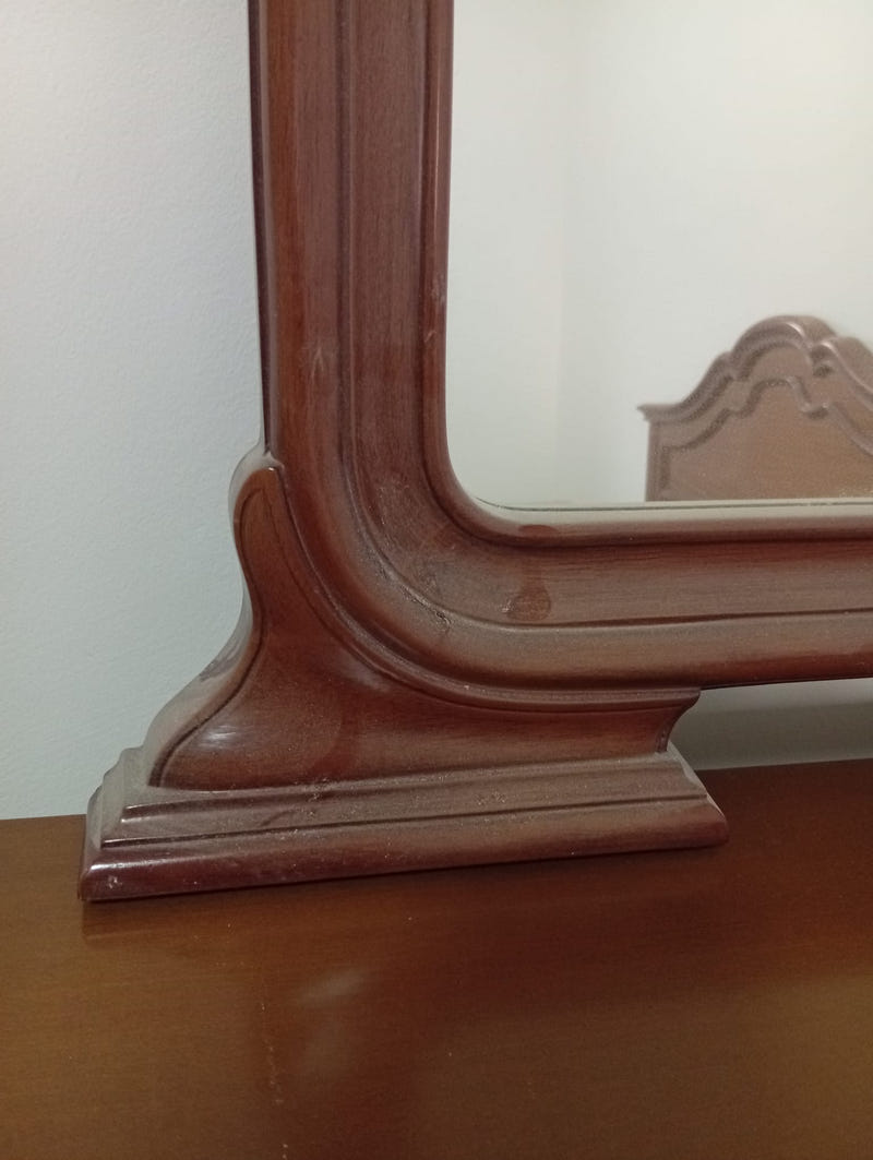 Camera matrimoniale completa stile classico