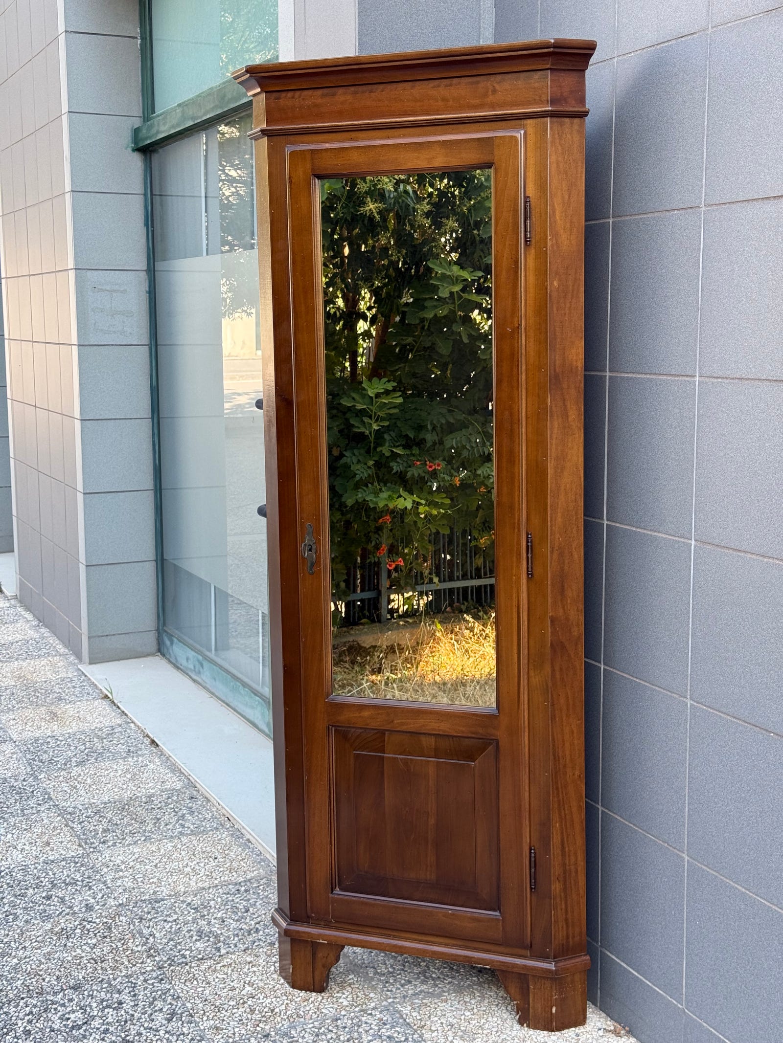 Angoliera ingresso con appendi abiti