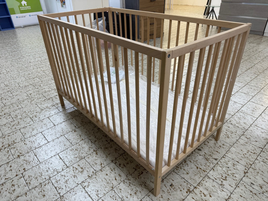 Culla bambino con materasso