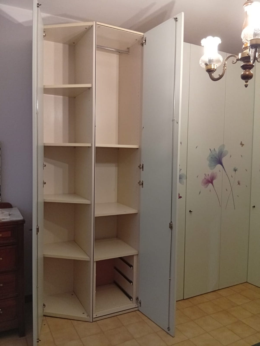 Armadio da camera angolare