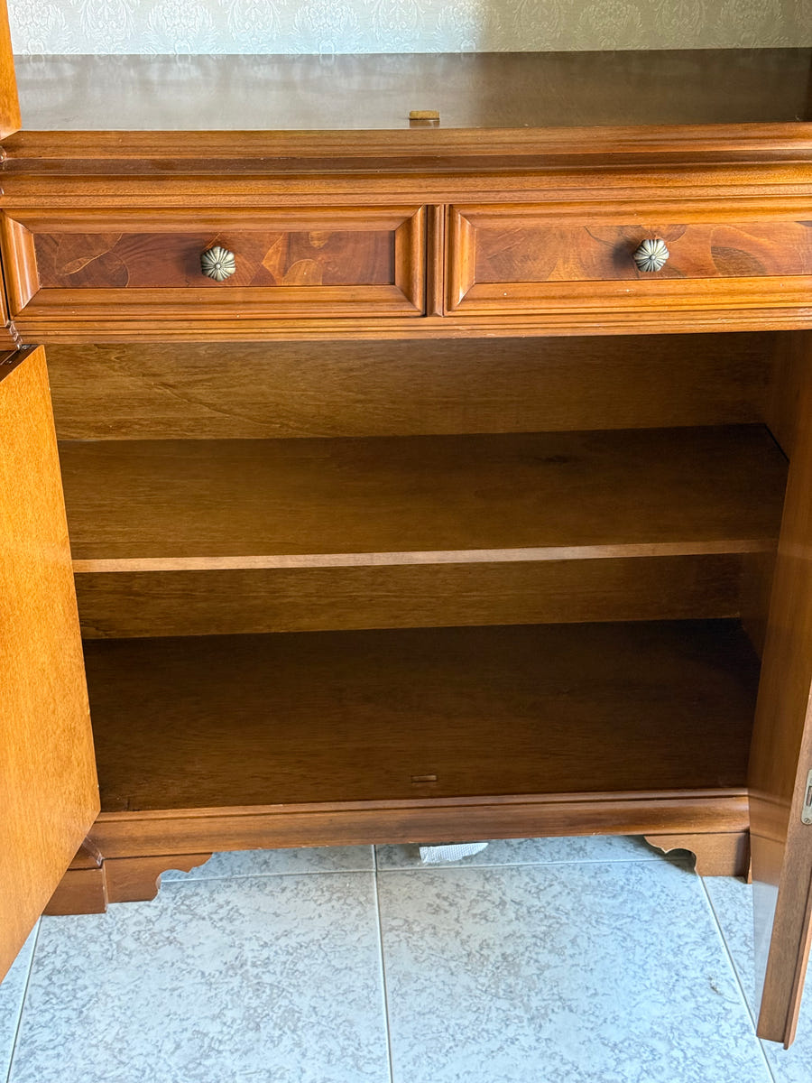 Credenza in radica di noce