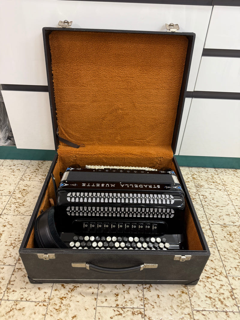 Fisarmonica a bottoni Stradella Musette – 120 bassi – 9+5 registri