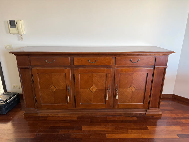 Credenza bassa in legno