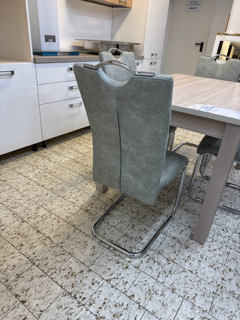 Sedie NUOVE set da 4 pz in due colorazioni