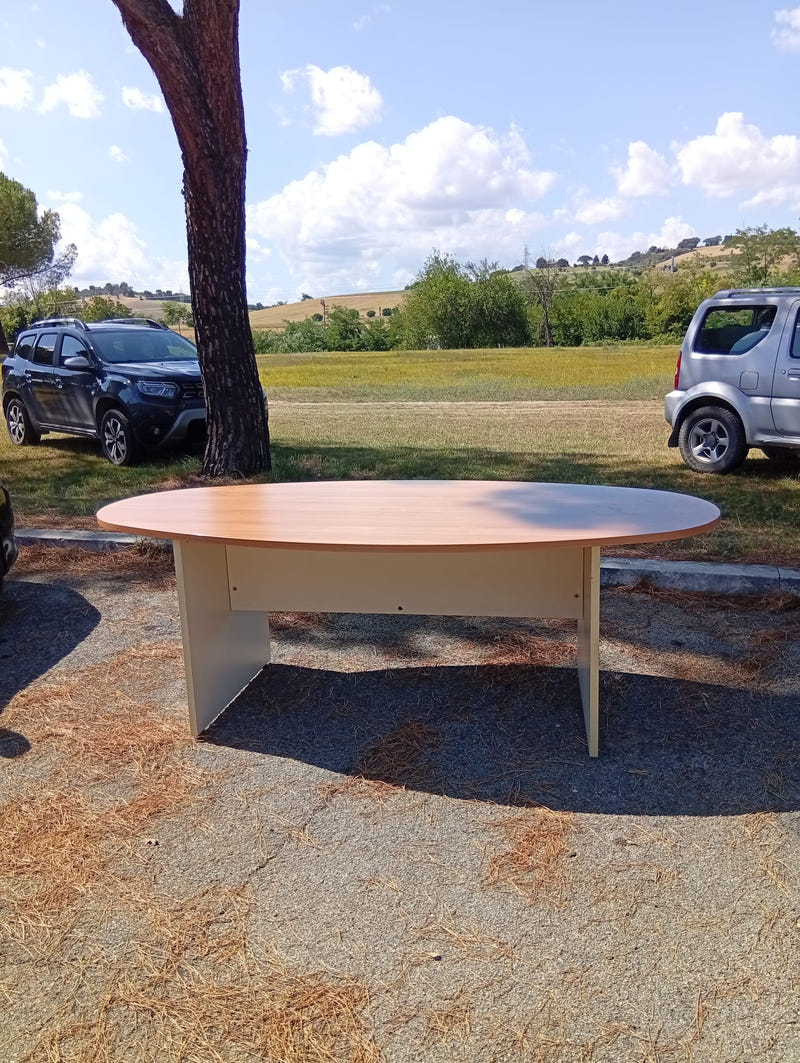 Tavolo da ufficio ovale