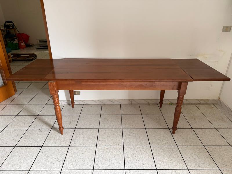 Tavolo in legno allungabile