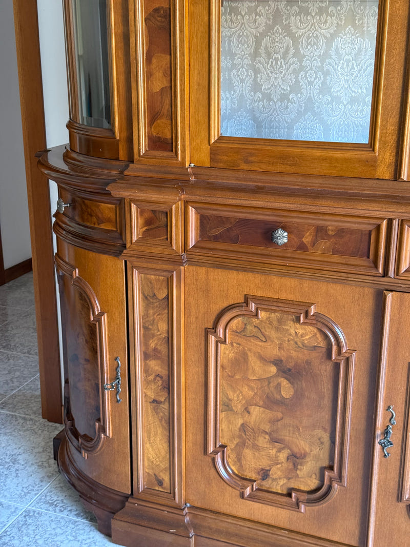 Credenza in radica di noce