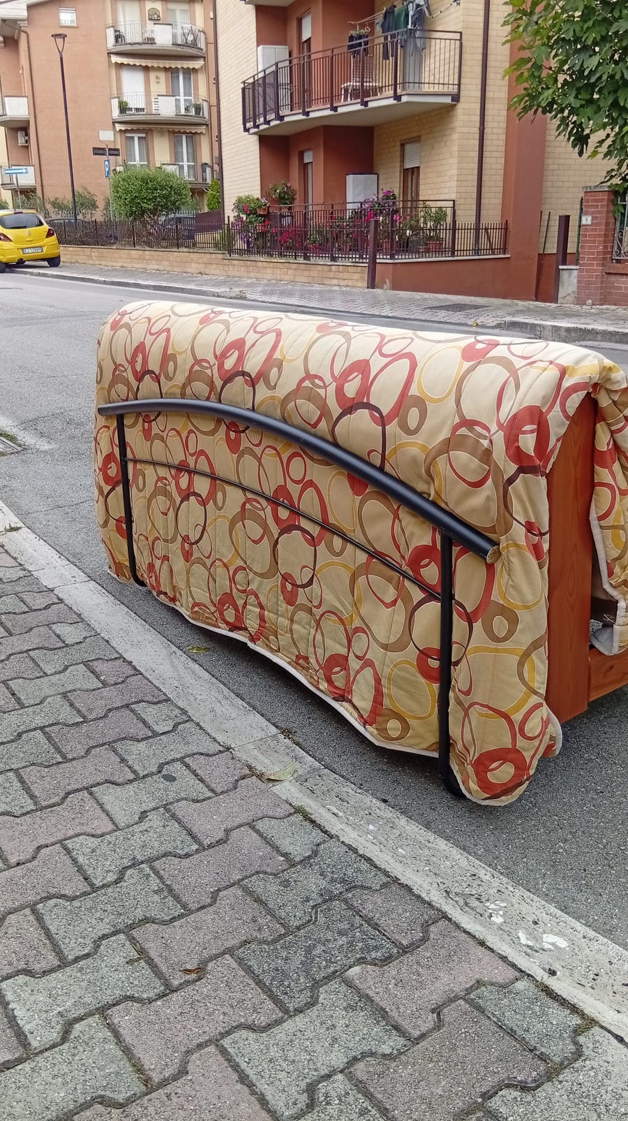 Divano letto struttura in legno