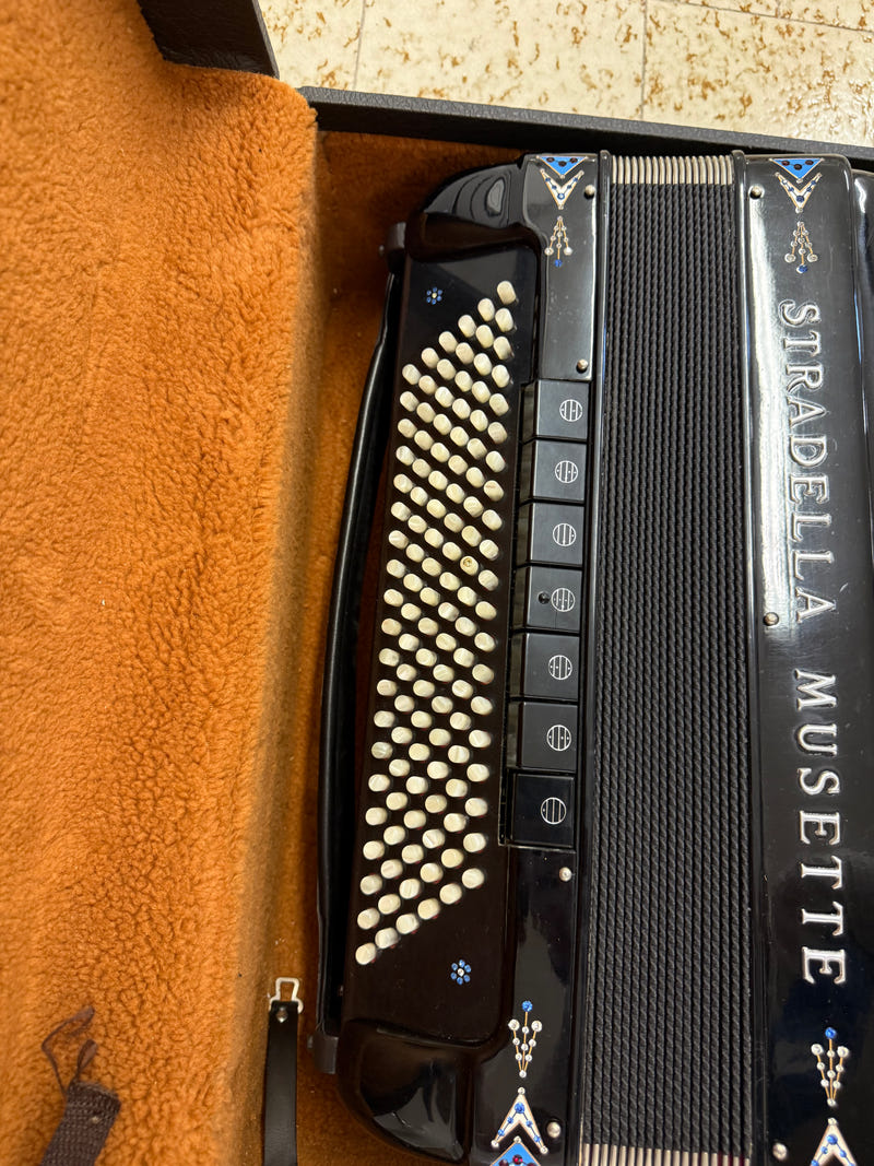 Fisarmonica a bottoni Stradella Musette – 120 bassi – 9+5 registri