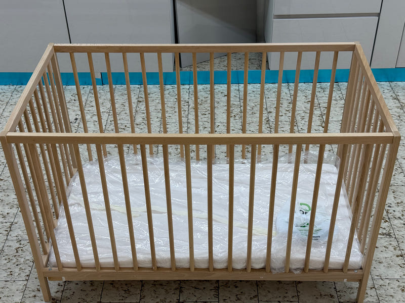 Culla bambino con materasso