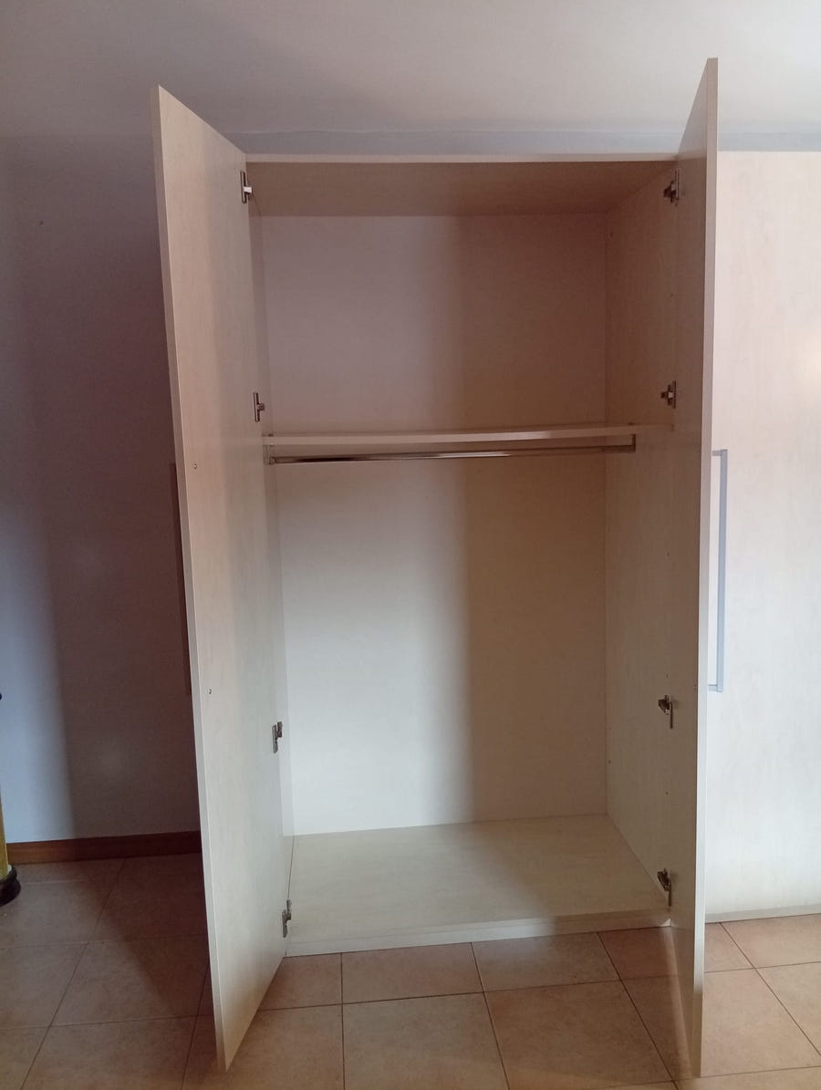 Armadio basso a 4 ante