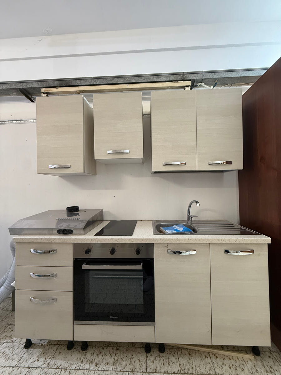 Cucina componibile lunga 185 cm