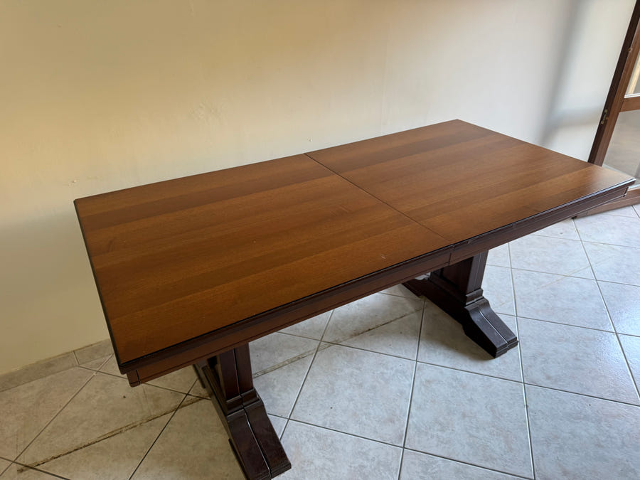Tavolo in legno allungabile