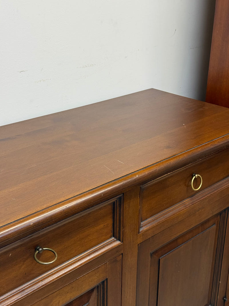 Credenza bassa in stile