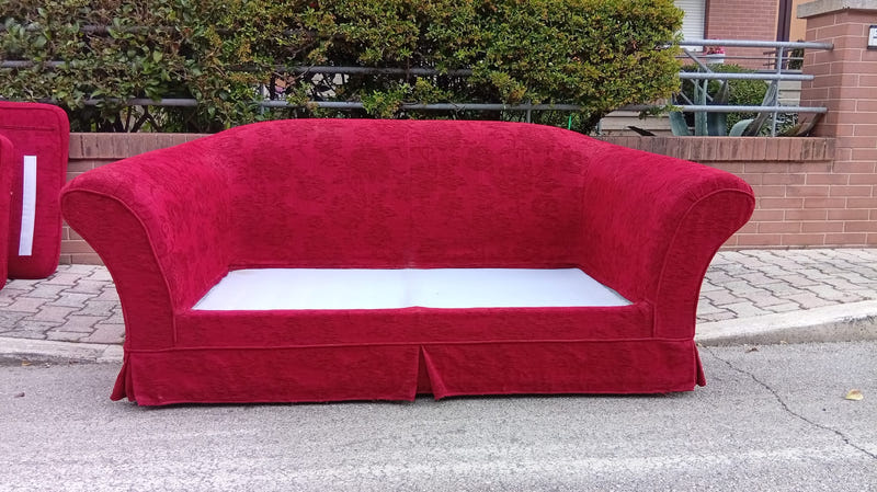 Divano in tessuto con pouf