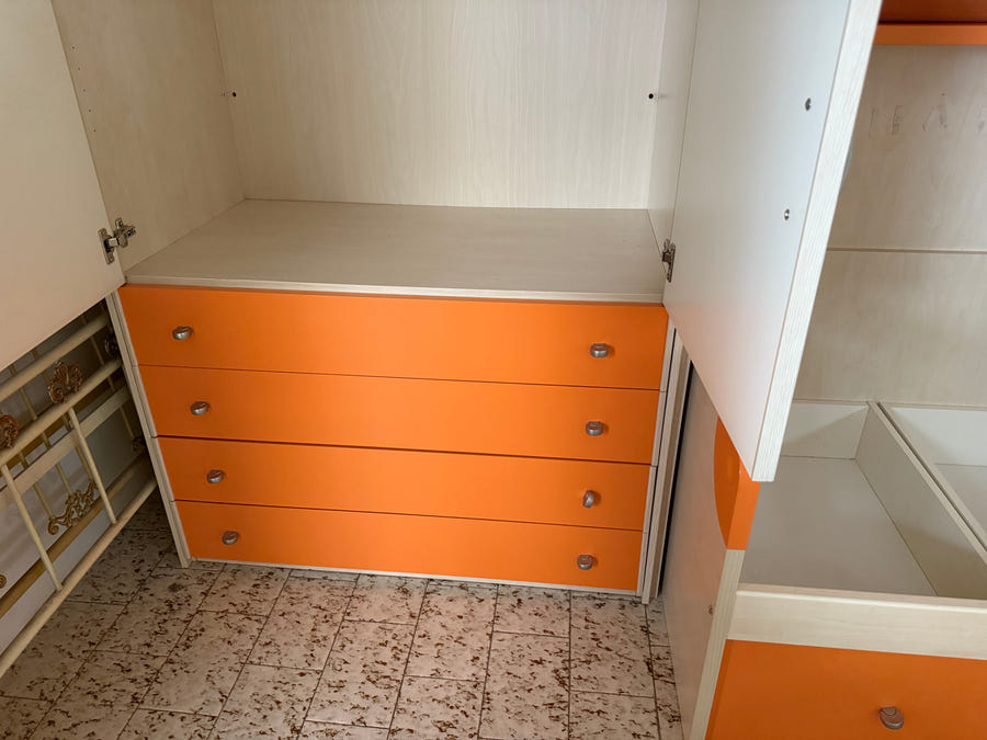 Cameretta a soppalco angolare