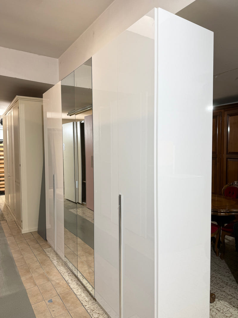 Armadio 6 ante da esposizione