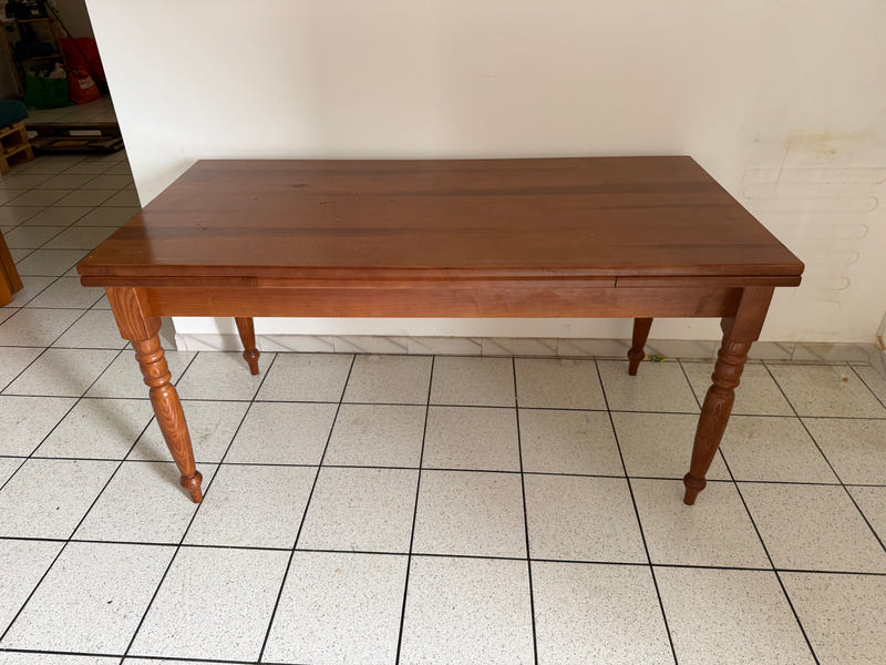 Tavolo in legno allungabile
