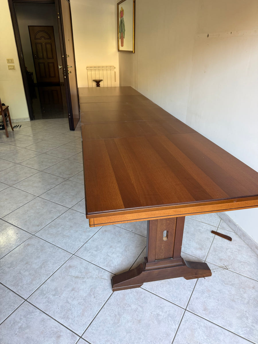 Tavolo in legno allungabile