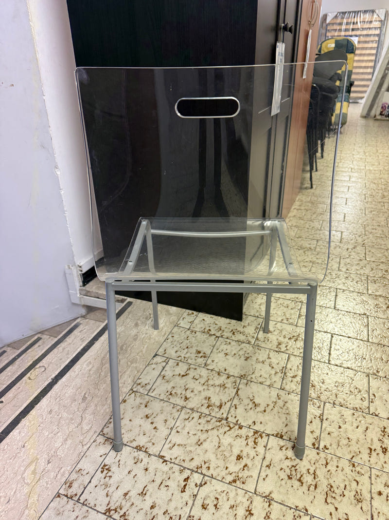4 sedie trasparenti in plexiglass