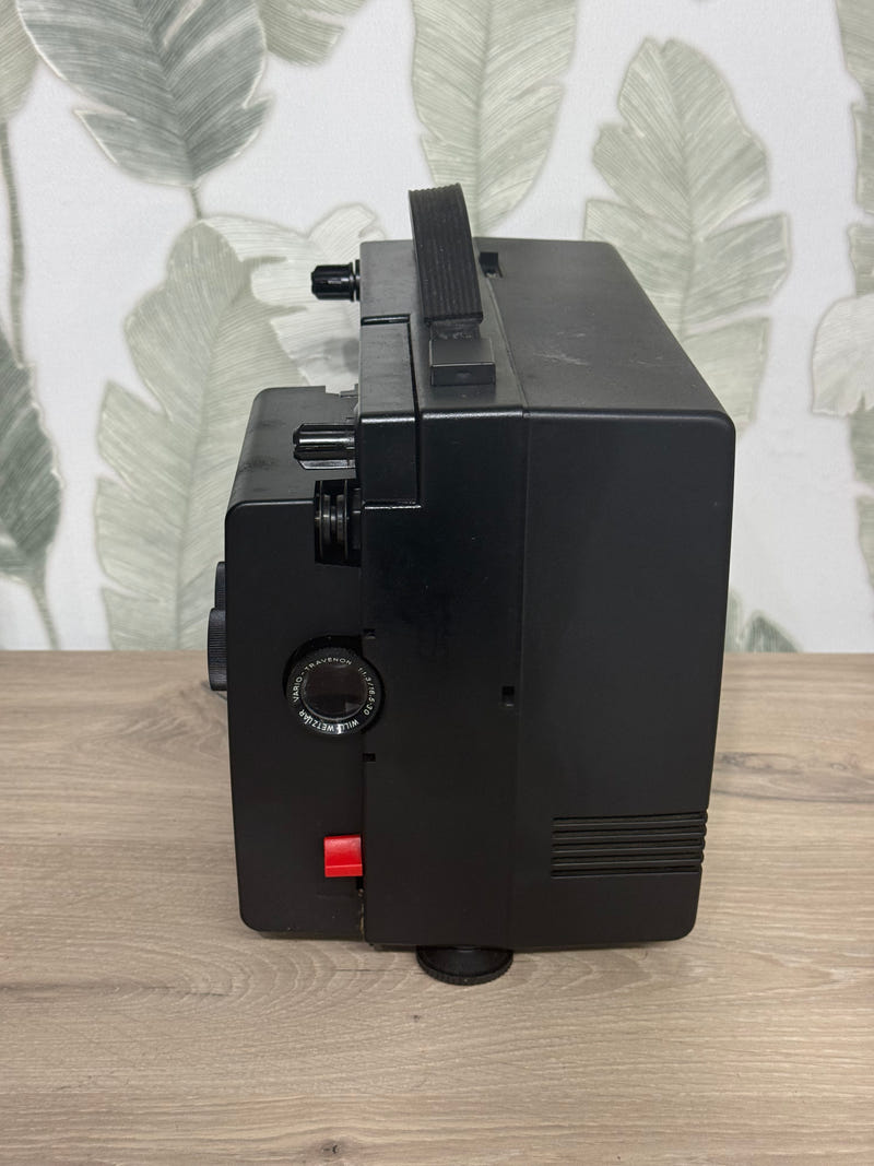 Proiettore Super 8 Sonoro Fumeo Model 9914 – Vintage Made in Italy – Completo