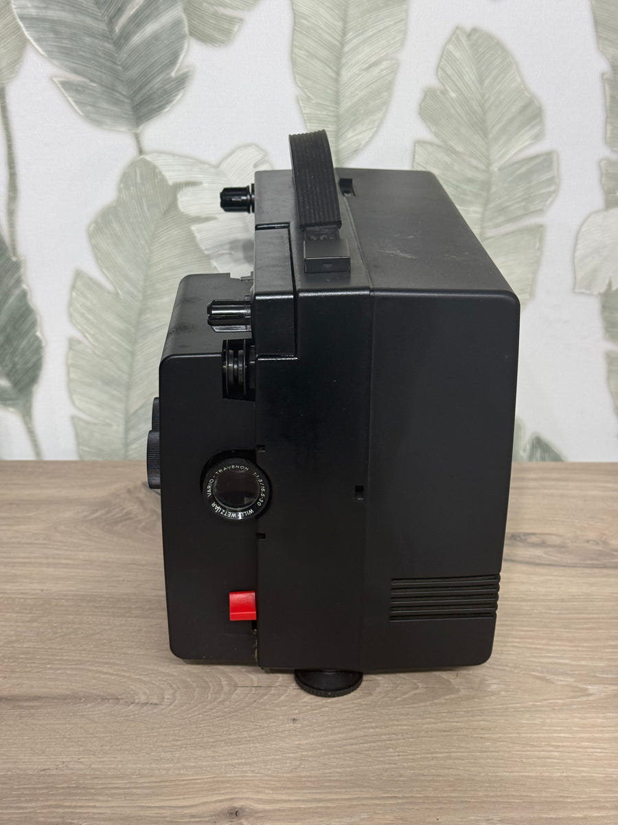 Proiettore Super 8 Sonoro Fumeo Model 9914 – Vintage Made in Italy – Completo