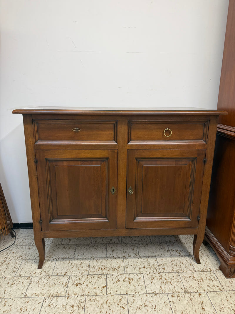 Credenza bassa in stile