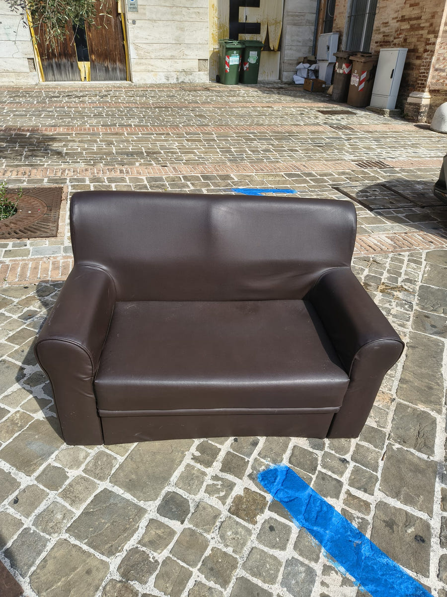 Divanetto lungo 126 cm