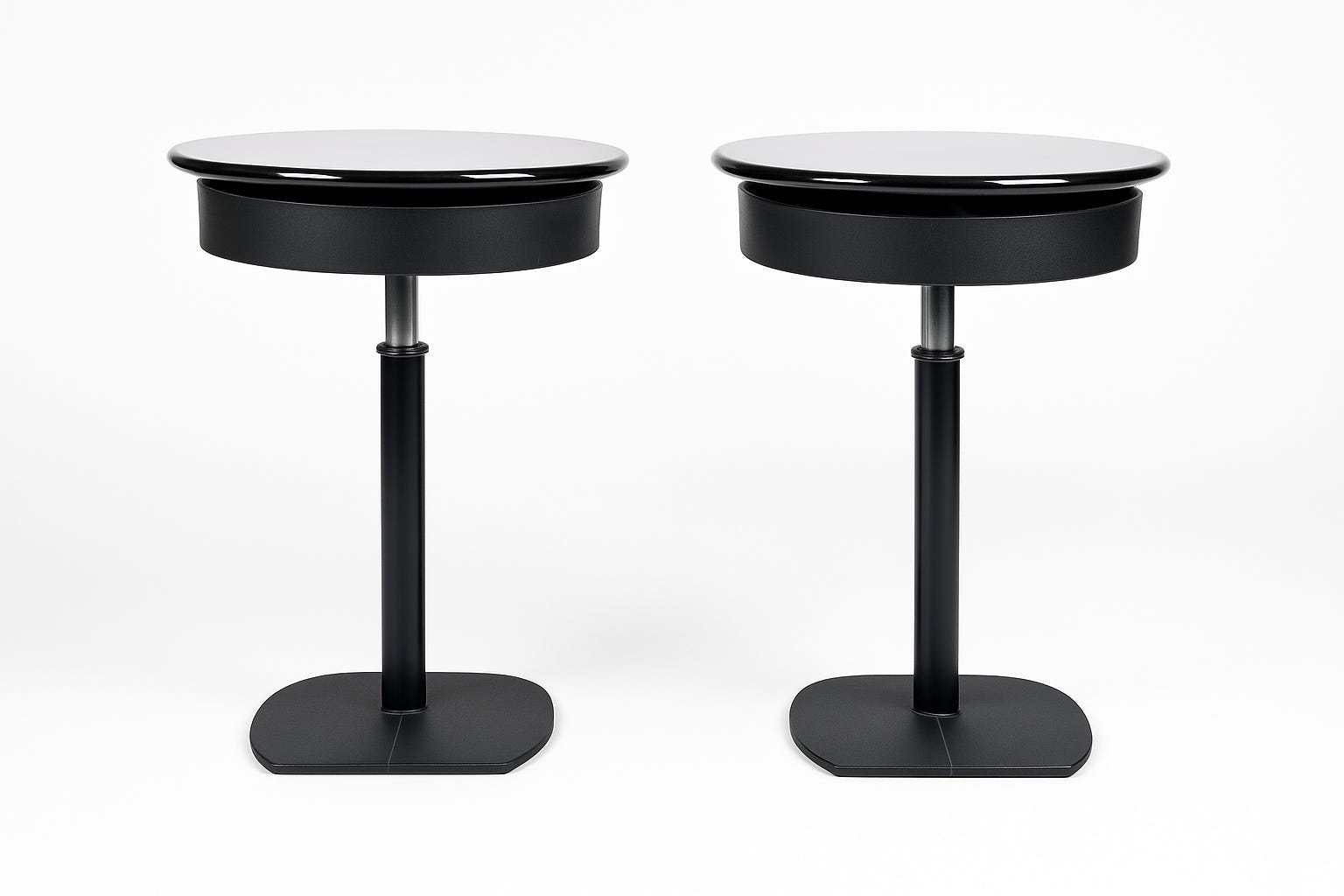 Coppia di comodini “Servese” Studio Kairos per B&B Italia