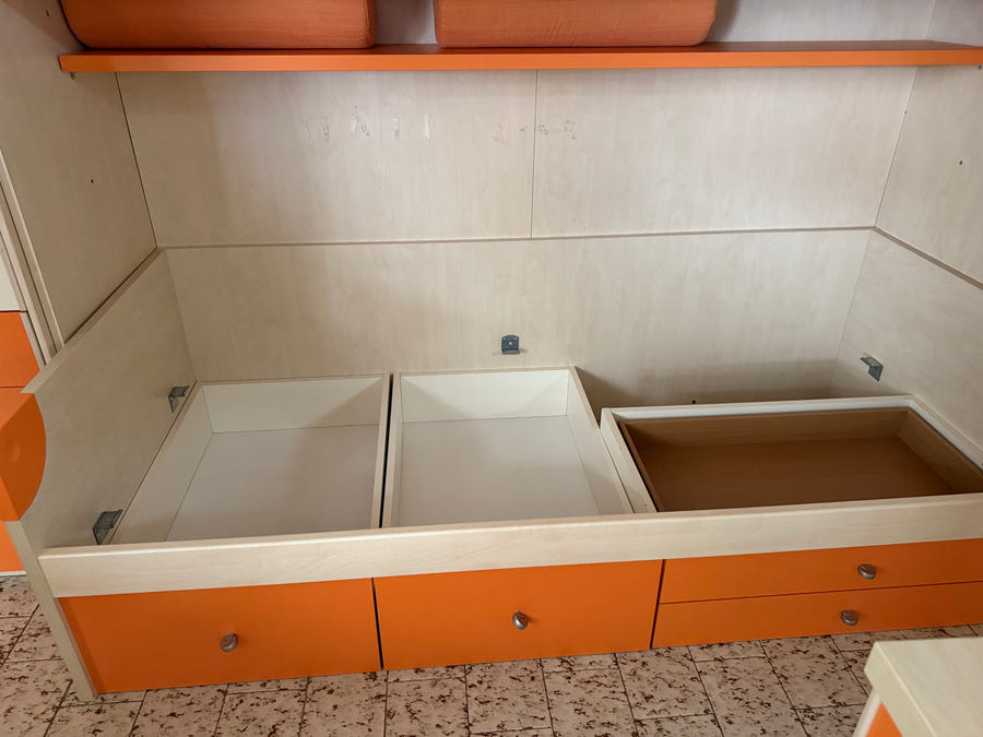 Cameretta a soppalco angolare