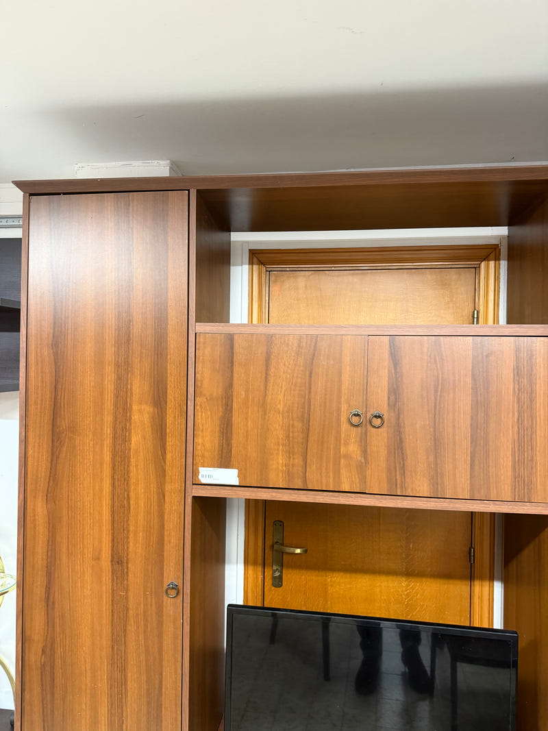 Parete attrezzata color noce scuro