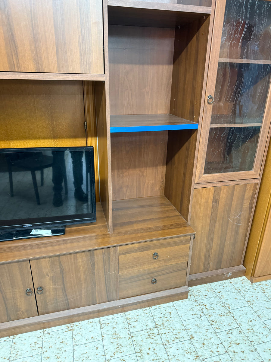 Parete attrezzata color noce scuro