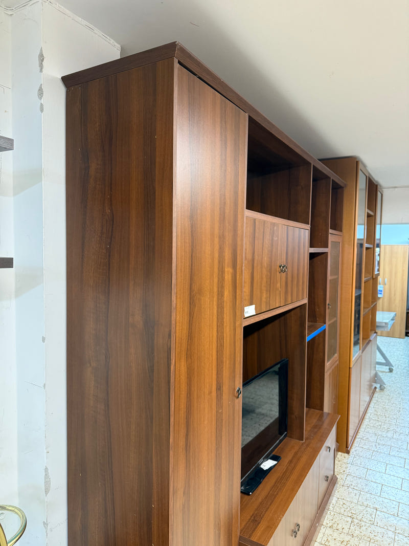 Parete attrezzata color noce scuro