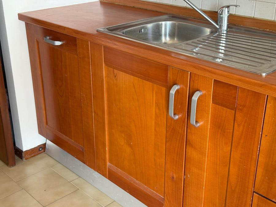 Cucina lineare lunga 315+105 cm