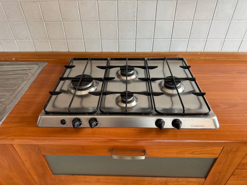 Cucina lineare lunga 315+105 cm