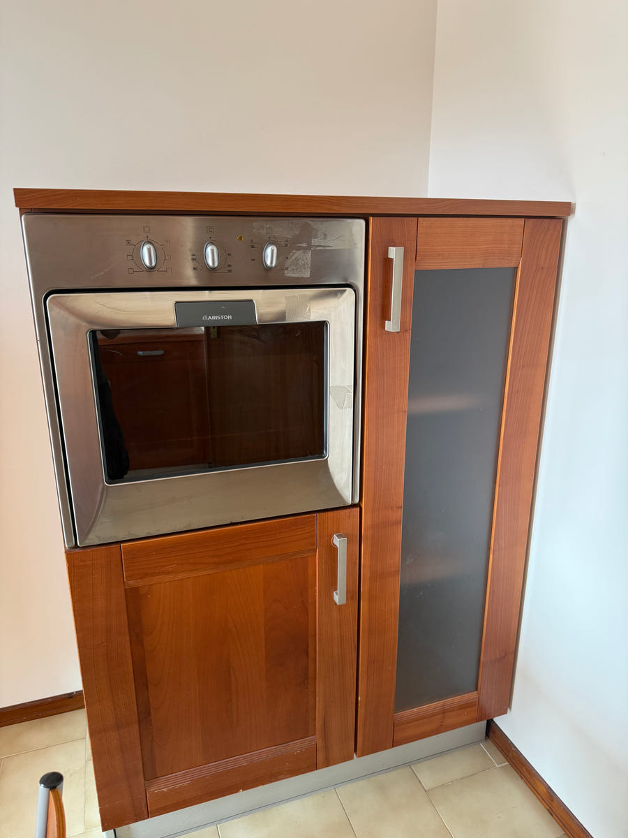 Cucina lineare lunga 315+105 cm