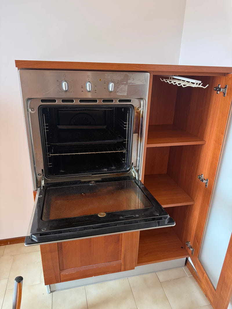 Cucina lineare lunga 315+105 cm