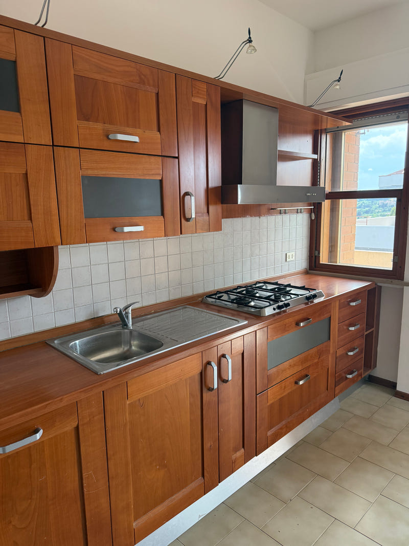 Cucina lineare lunga 315+105 cm