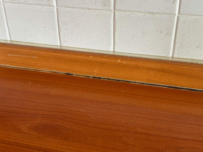 Cucina lineare lunga 315+105 cm